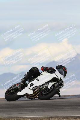 media/Nov-16-2025-Race Pace (Sun) [[8c5fa54630]]/Non Verified Riders (1st 20 Minutes)/7-Turn 9 Entry (210pm)/